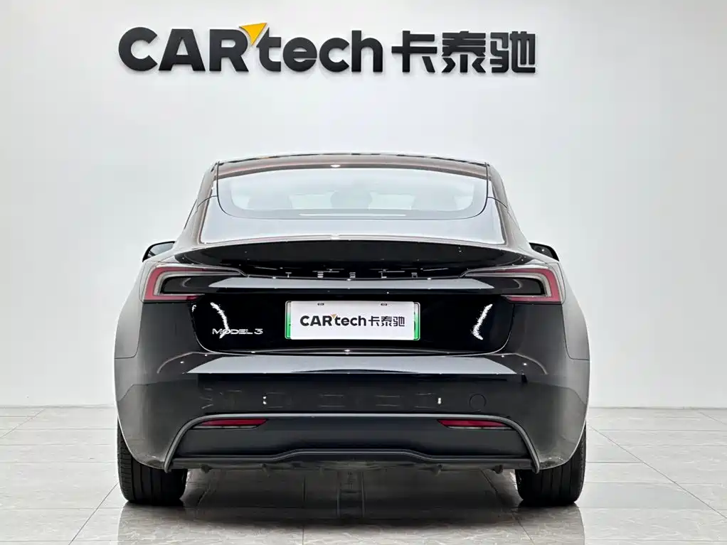 Tesla Model 3 — фото 4