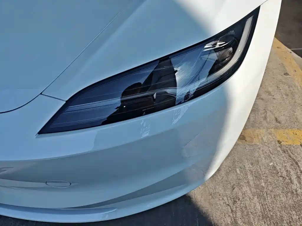 Tesla Model 3 — фото 24