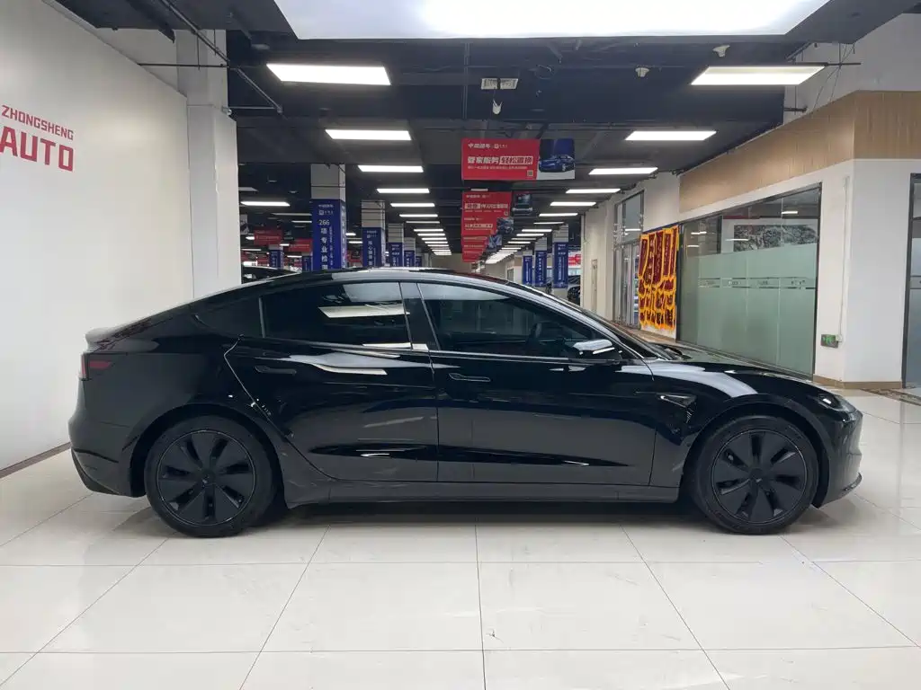 Tesla Model 3 — фото 3