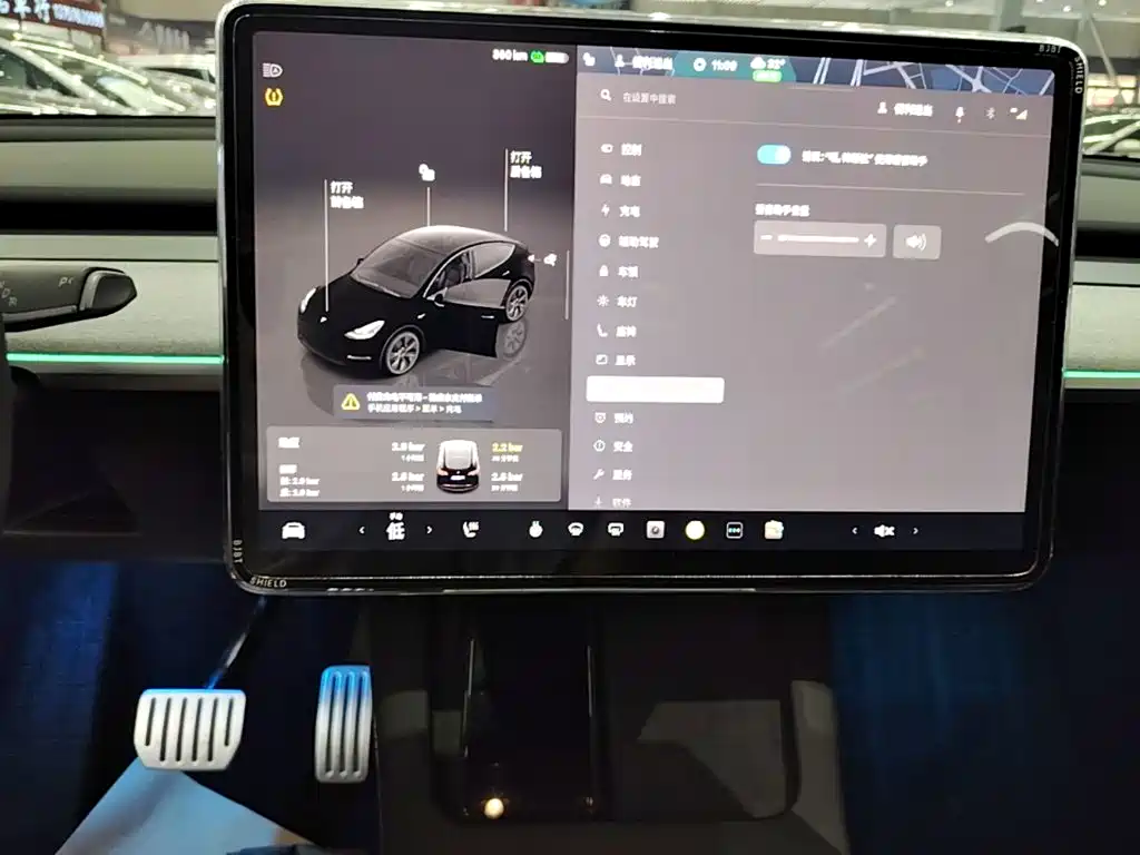 Tesla Model Y — фото 13