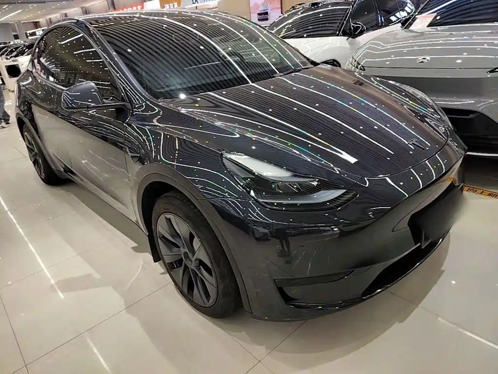 Tesla Model Y — фото 4
