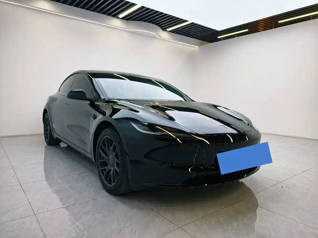 Tesla Model 3 — фото 3