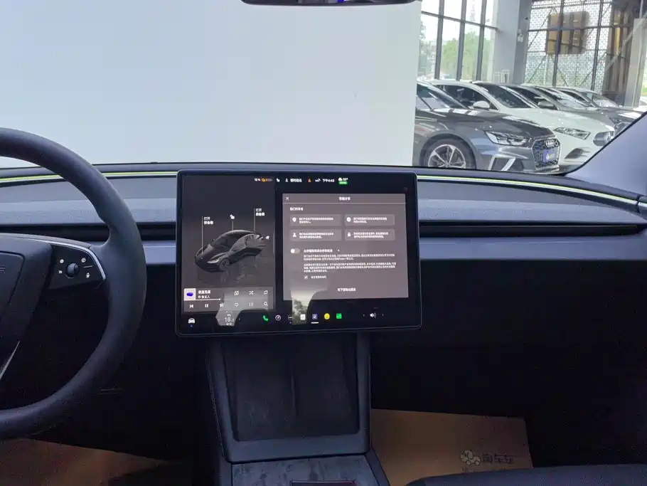 Tesla Model 3 — фото 13