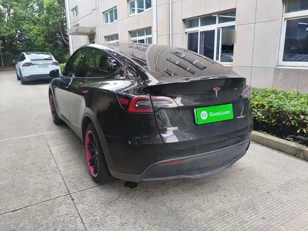 Tesla Model Y — фото 5