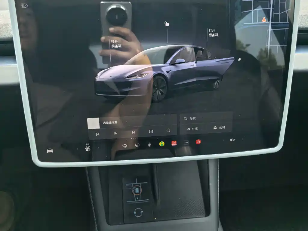 Tesla Model 3 — фото 7