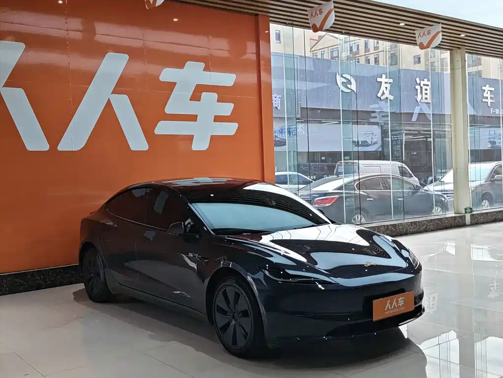 Tesla Model 3 — фото 3