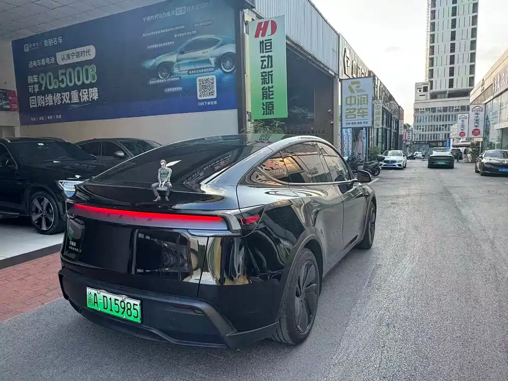 Tesla Model Y — фото 4