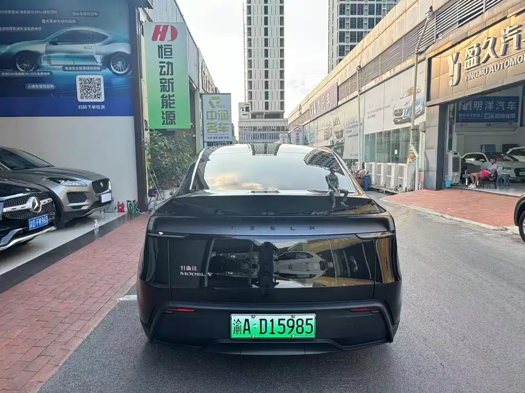 Tesla Model Y — фото 5