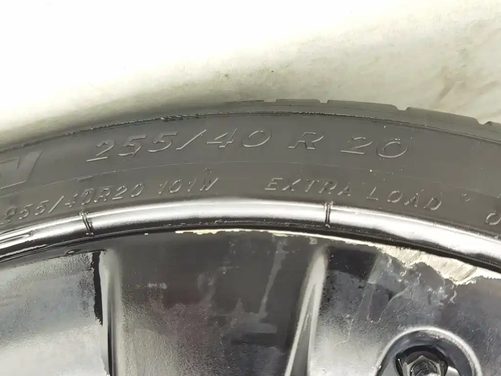 Tesla Model Y — фото 24