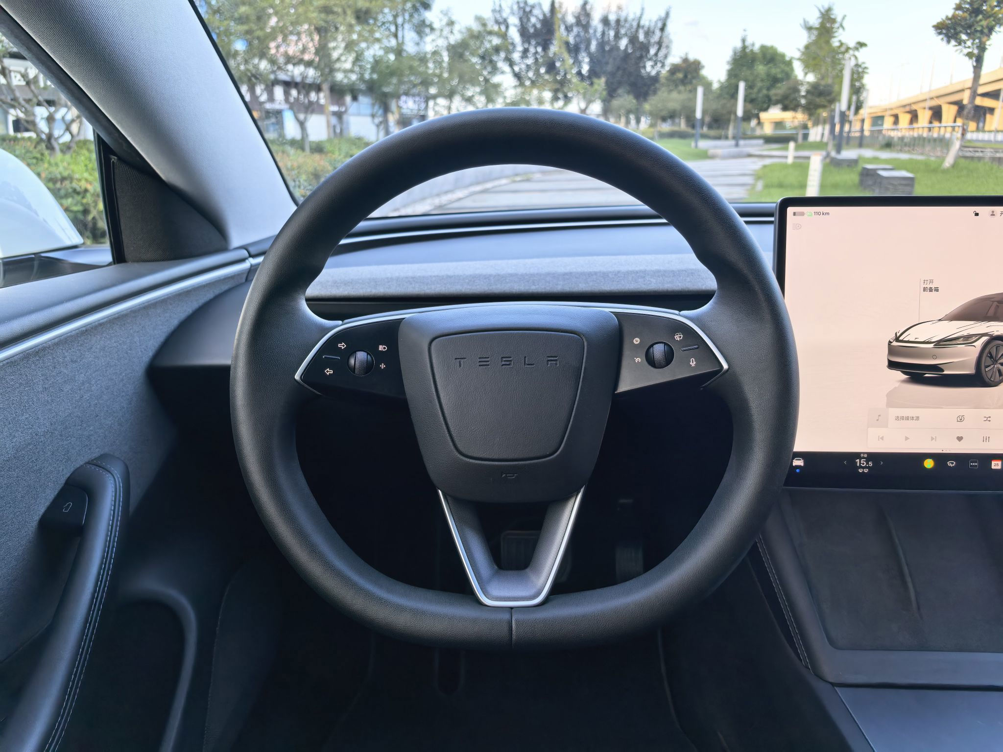 Tesla Model 3 — фото 15