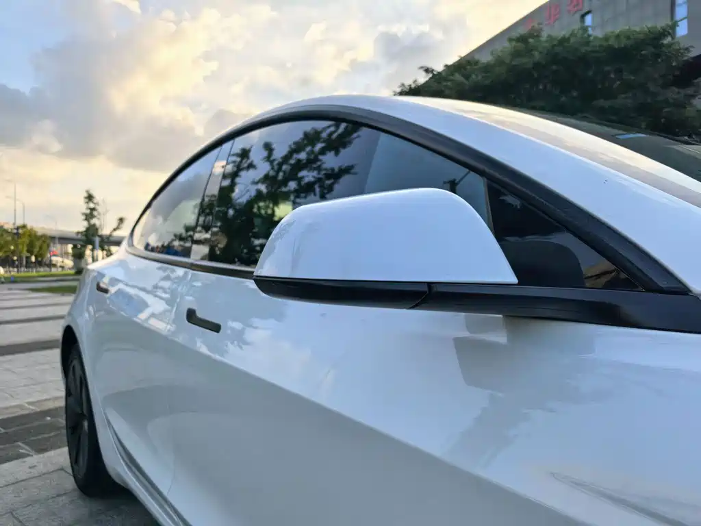 Tesla Model 3 — фото 6