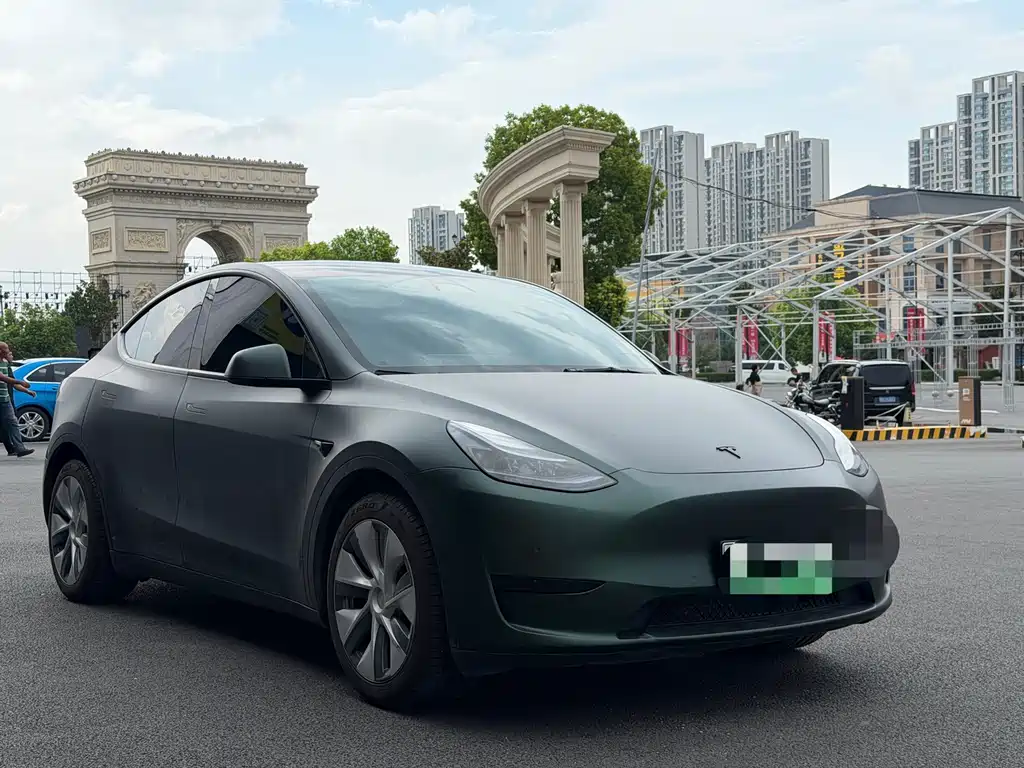 Tesla Model Y — фото 3