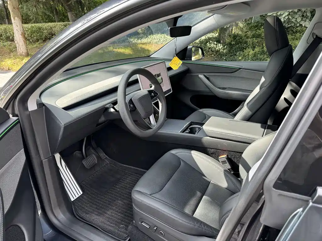 Tesla Model Y — фото 4