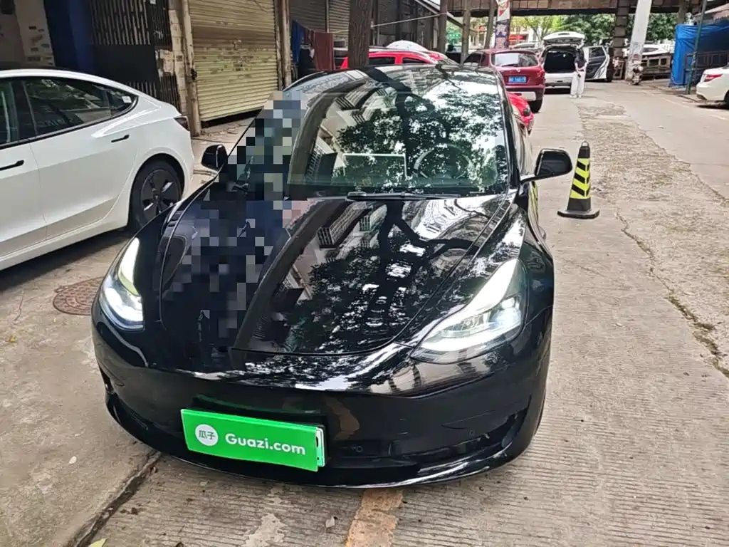 Tesla Model 3 — фото 3