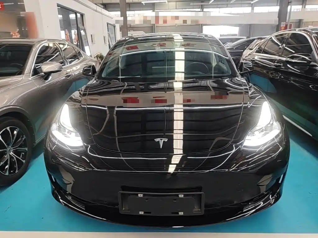 Tesla Model 3 — фото 3