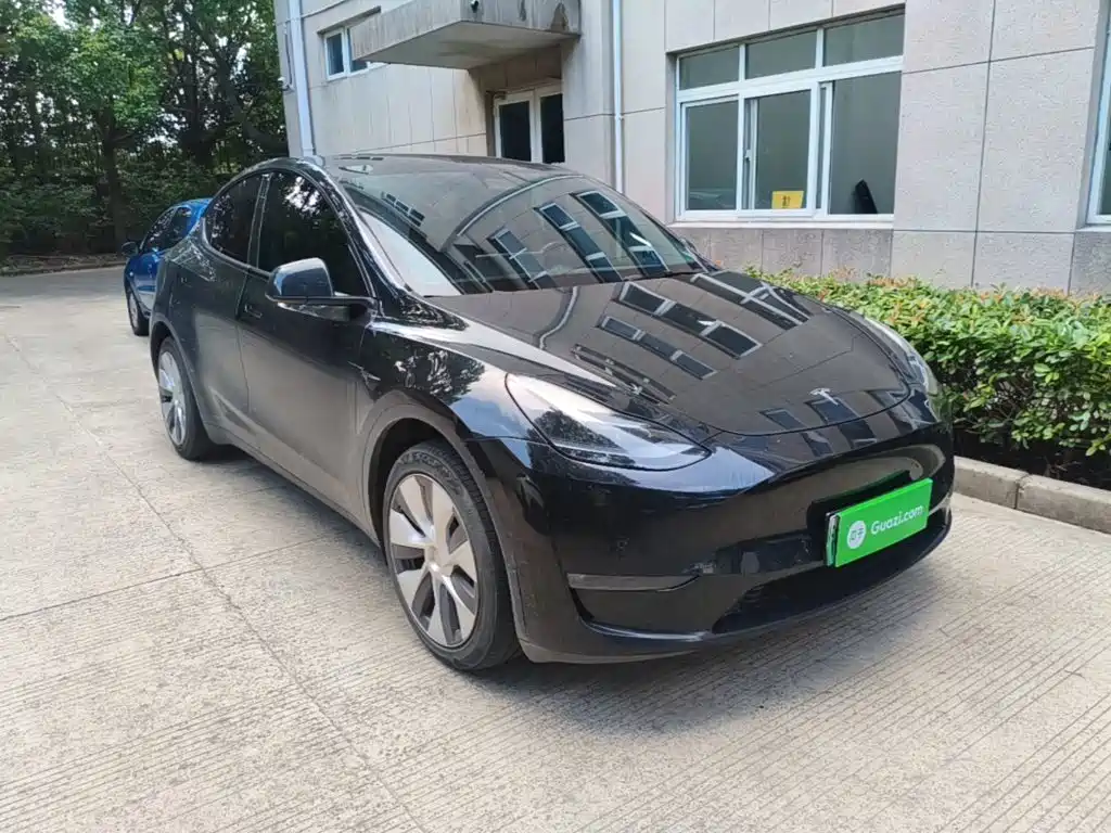 Tesla Model Y — фото 4