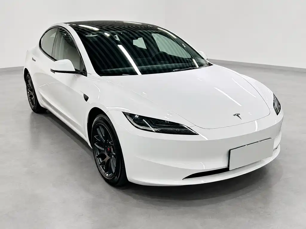 Tesla Model 3 — фото 3