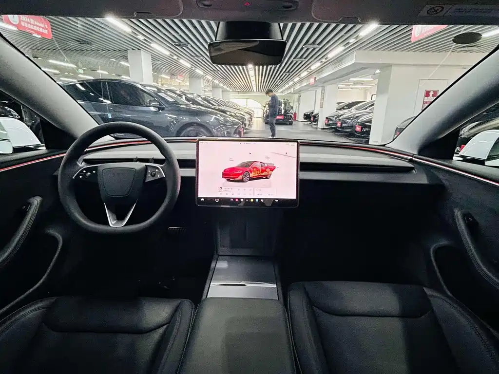 Tesla Model 3 — фото 8
