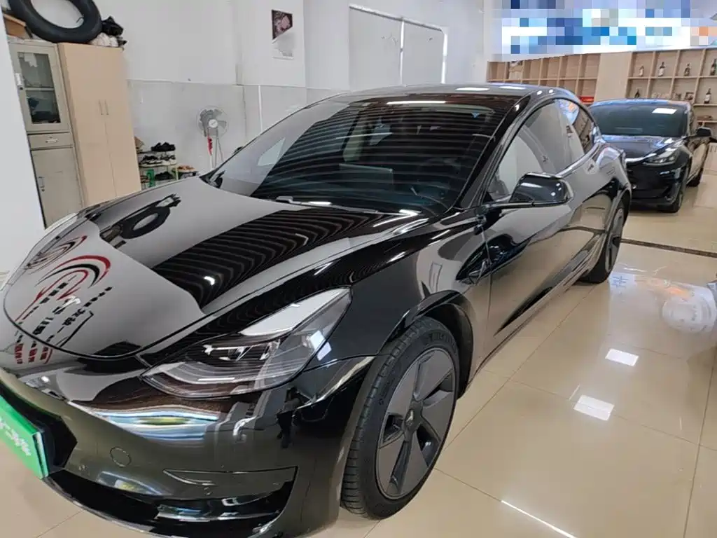 Tesla Model 3 — фото 2