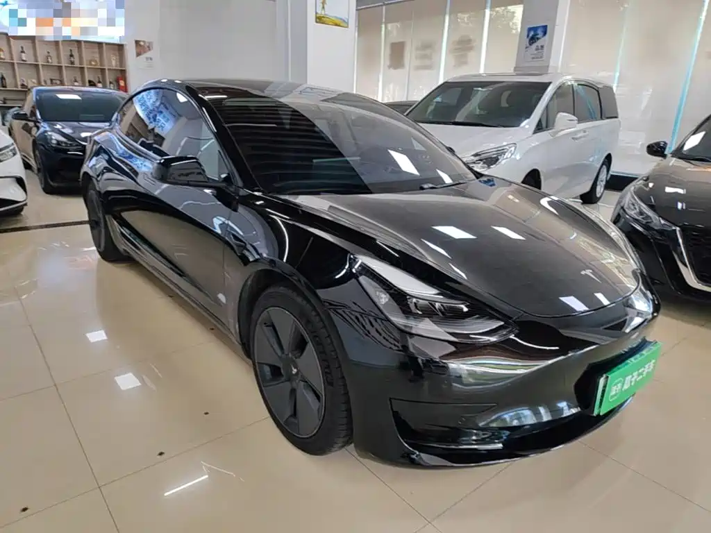 Tesla Model 3 — фото 4