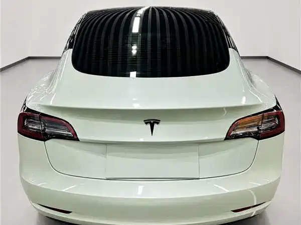 Tesla Model 3 — фото 8