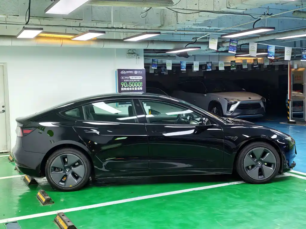 Tesla Model 3 — фото 6