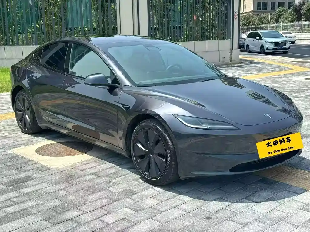 Tesla Model 3 — фото 5