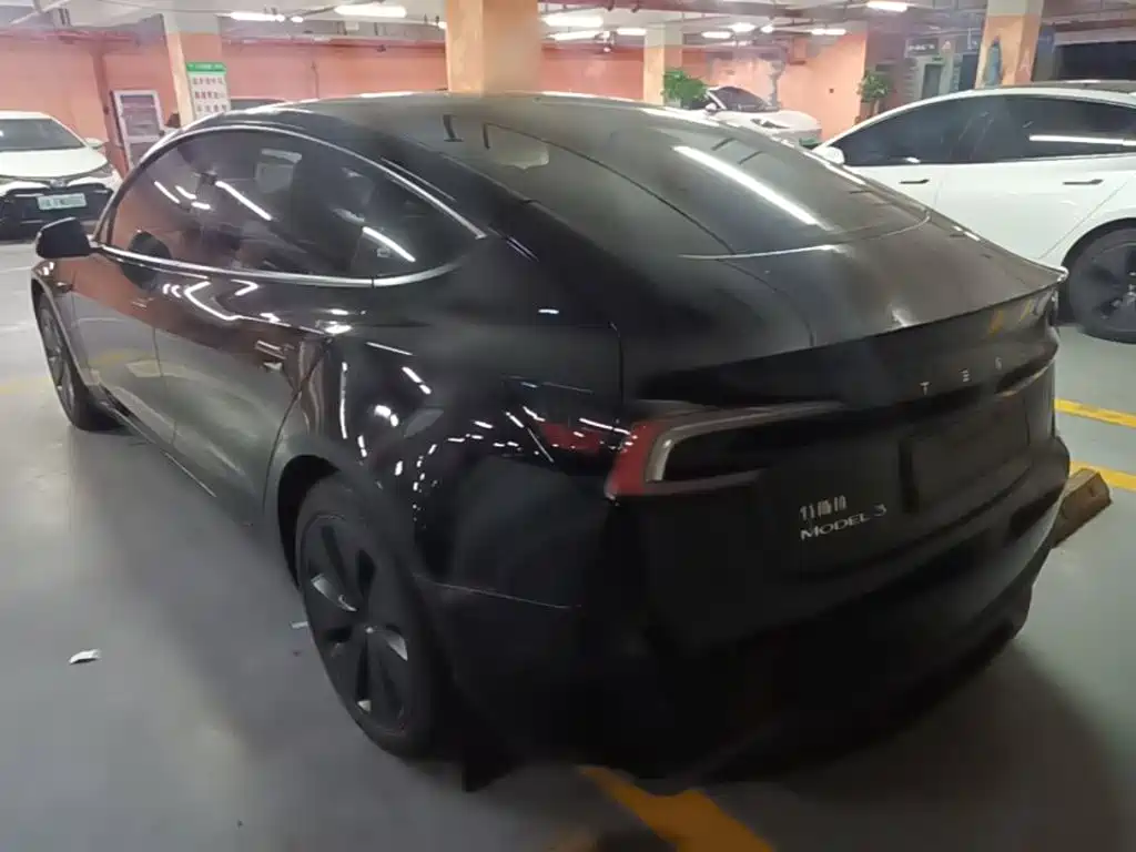 Tesla Model 3 — фото 5
