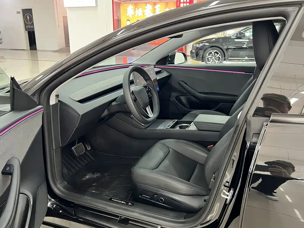 Tesla Model 3 — фото 4
