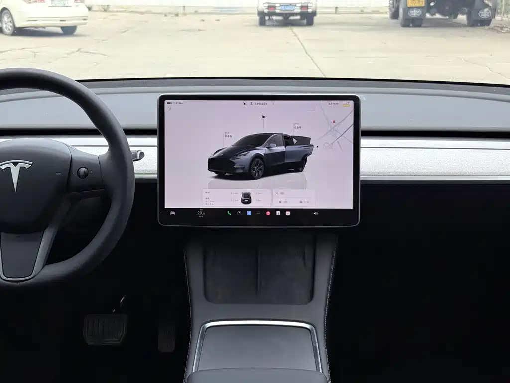 Tesla Model Y — фото 9