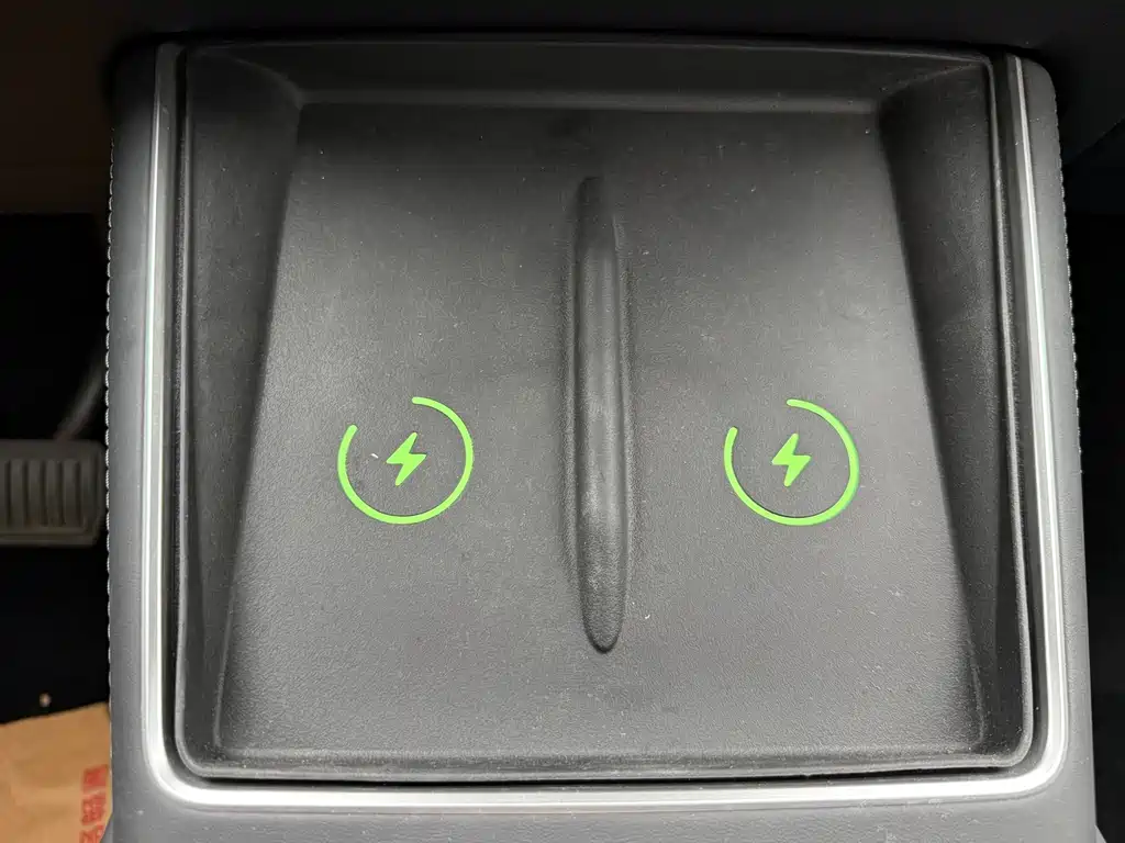 Tesla Model Y — фото 24