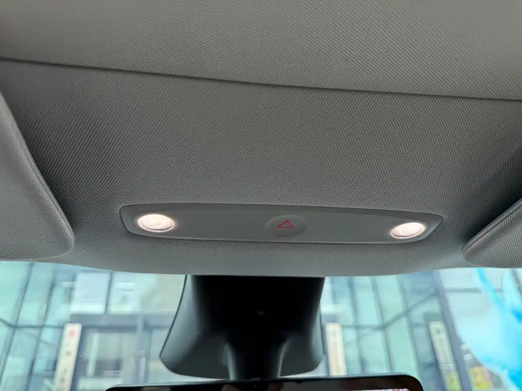 Tesla Model Y — фото 25