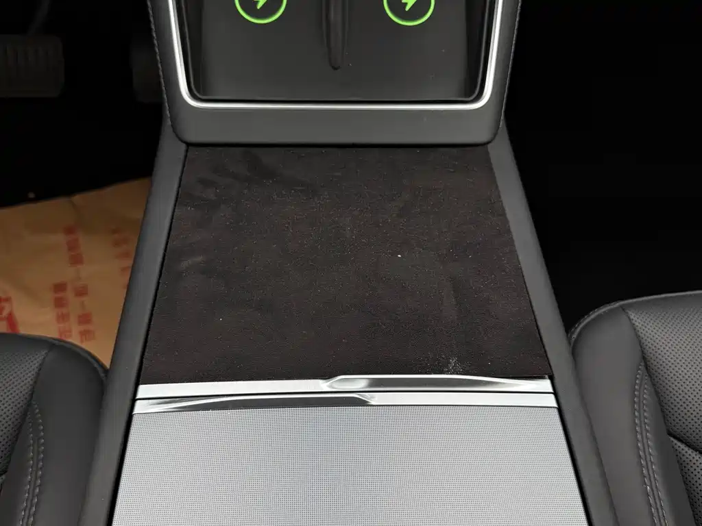Tesla Model Y — фото 26