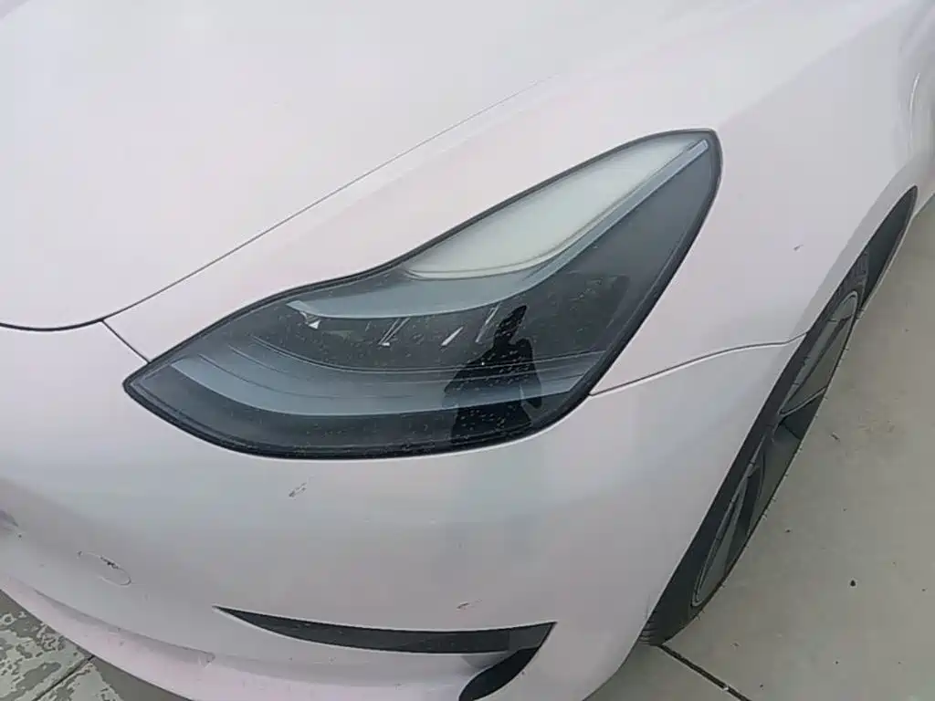 Tesla Model 3 — фото 24