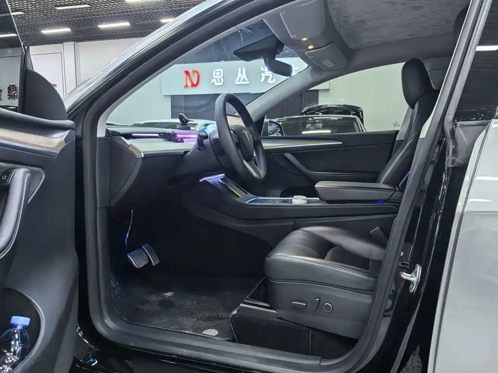 Tesla Model Y — фото 4