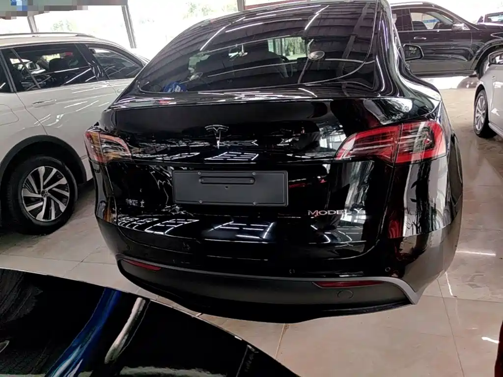 Tesla Model Y — фото 6