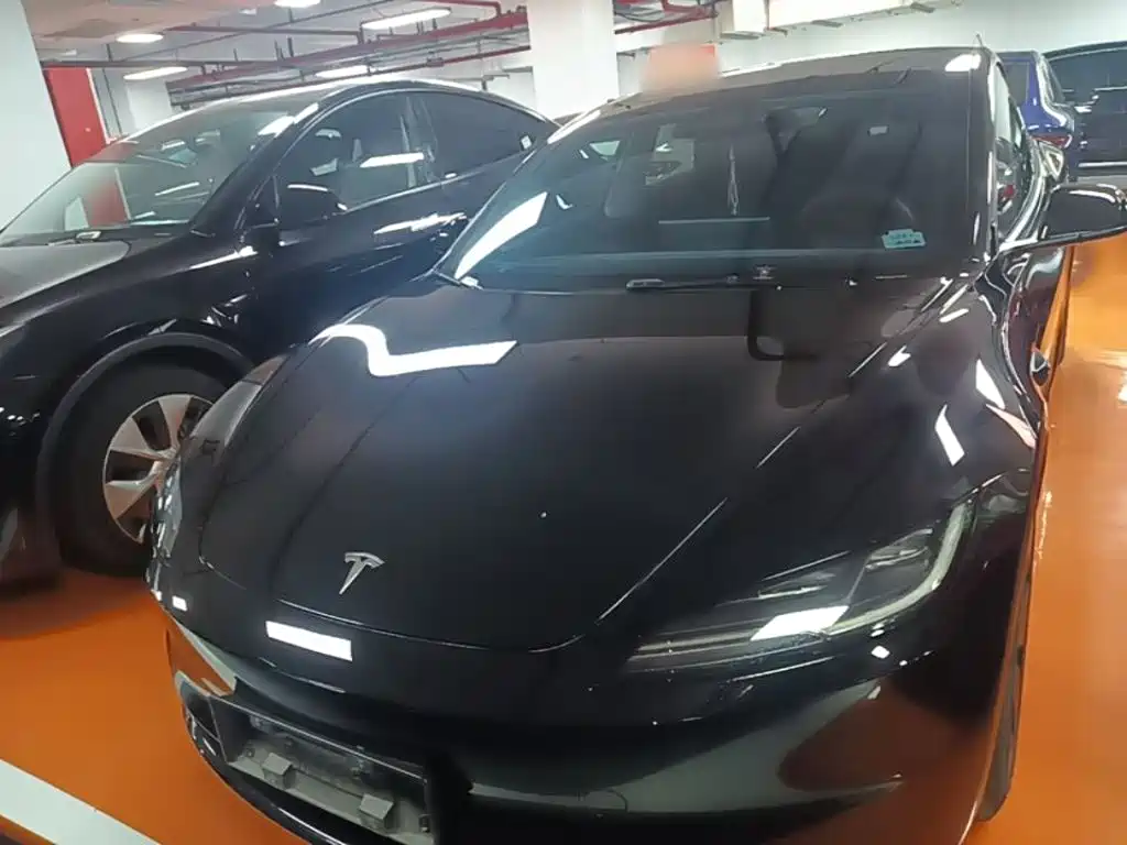 Tesla Model 3 — фото 3