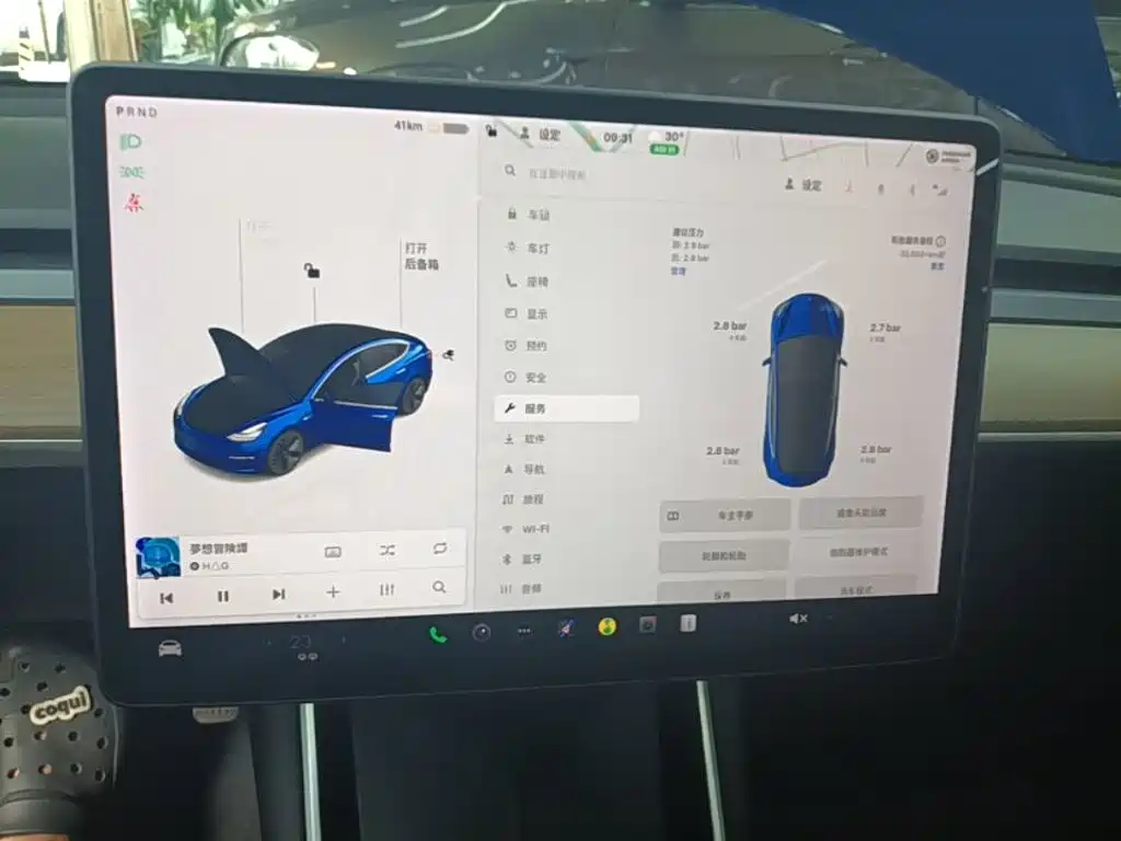 Tesla Model 3 — фото 13