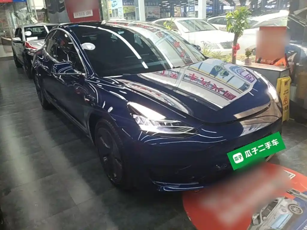 Tesla Model 3 — фото 4