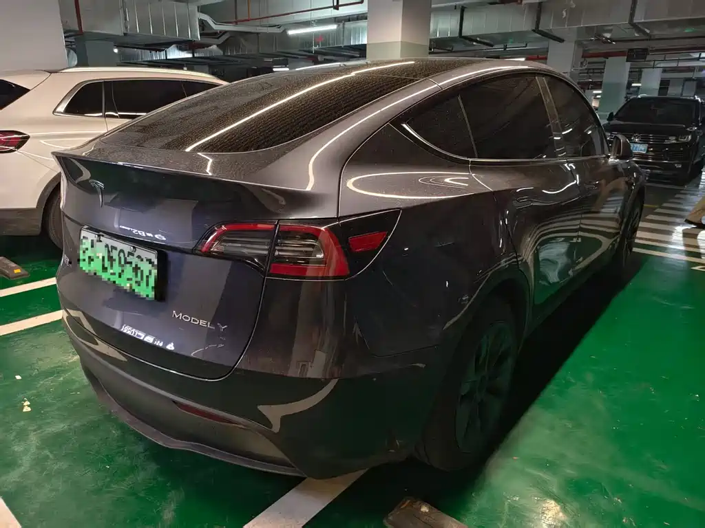 Tesla Model Y — фото 4