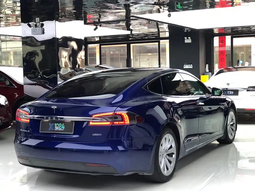 Tesla Model S — фото 19