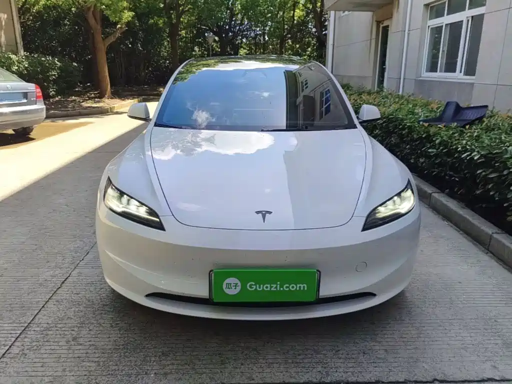 Tesla Model 3 — фото 3