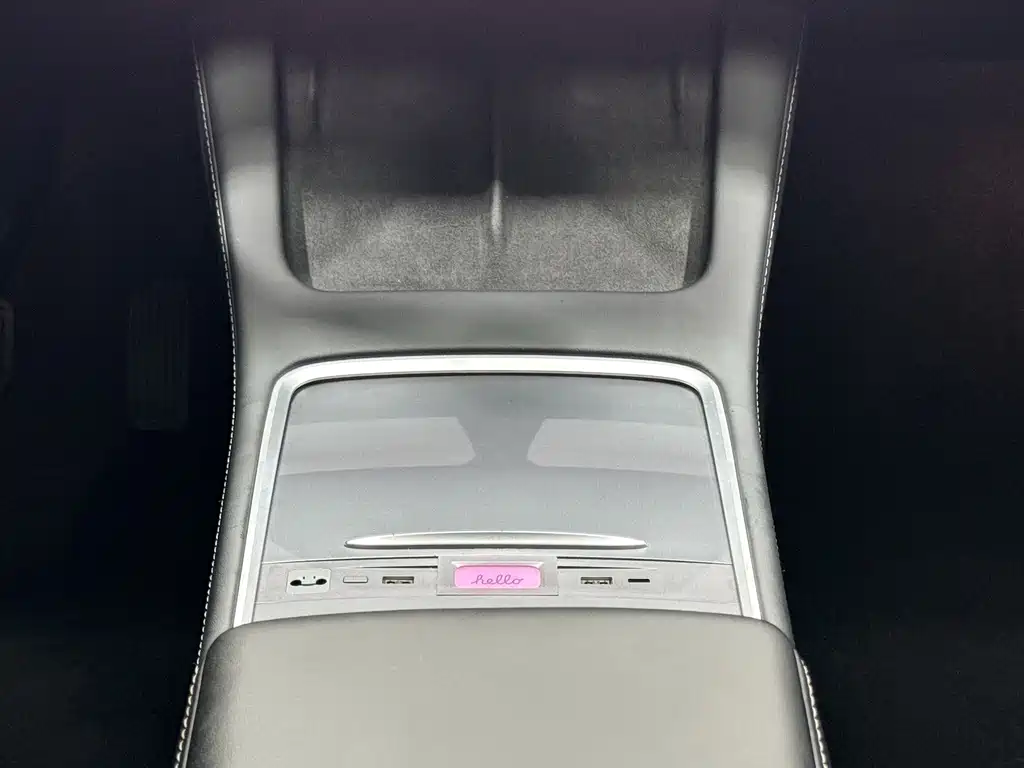 Tesla Model Y — фото 14