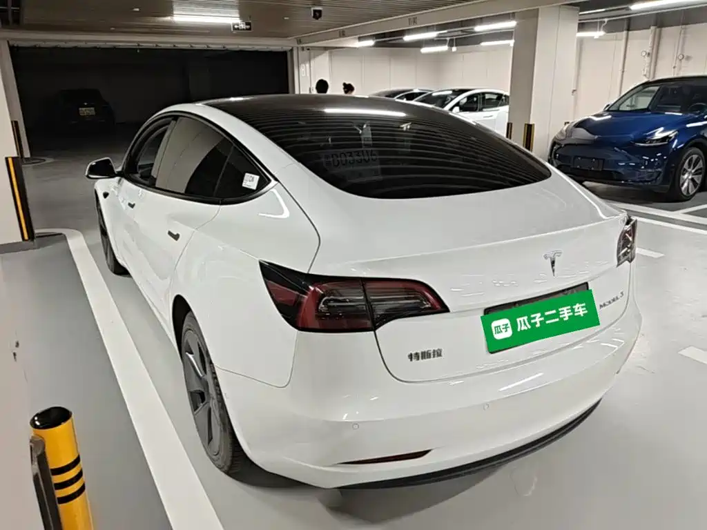 Tesla Model 3 — фото 5