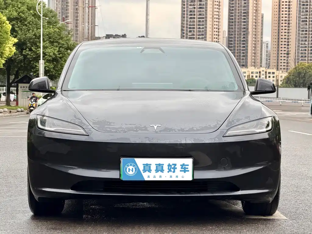 Tesla Model 3 — фото 2