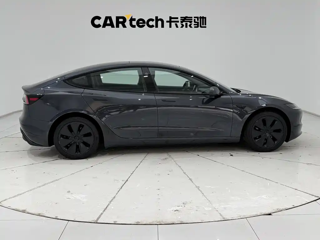 Tesla Model 3 — фото 4