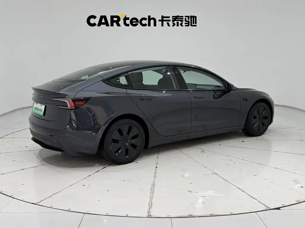 Tesla Model 3 — фото 5
