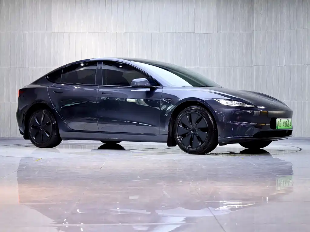 Tesla Model 3 — фото 3
