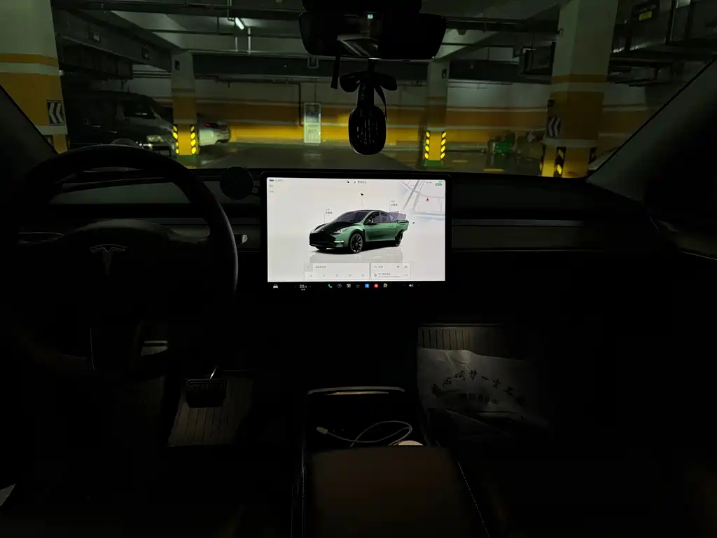 Tesla Model Y — фото 6
