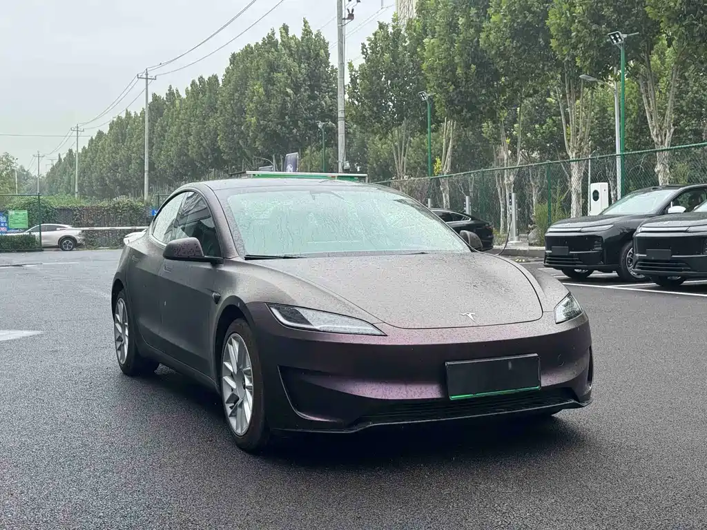 Tesla Model 3 — фото 3